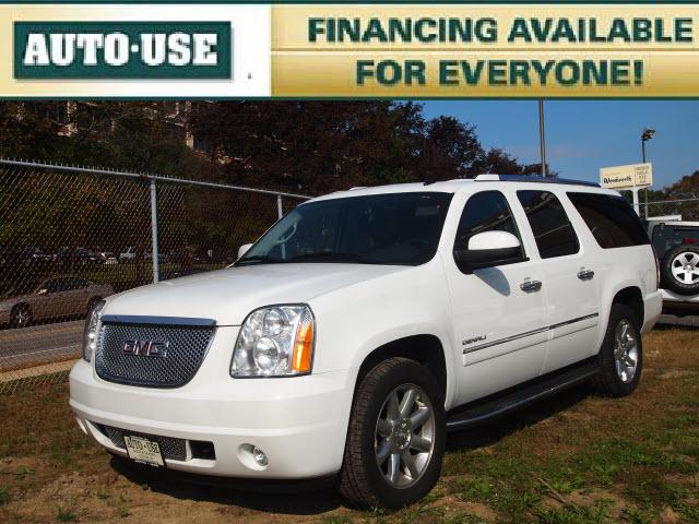 Photo of 2011 GMC Yukon XL