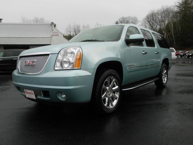 Photo of 2011 GMC Yukon XL