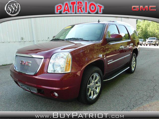 Photo of 2010 GMC Yukon