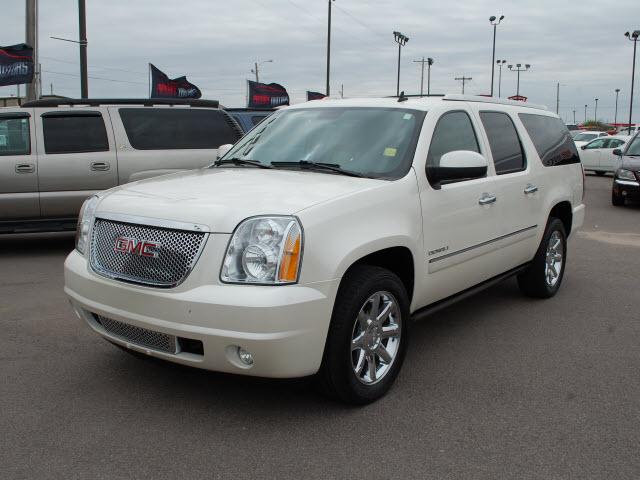 Photo of 2010 GMC Yukon XL