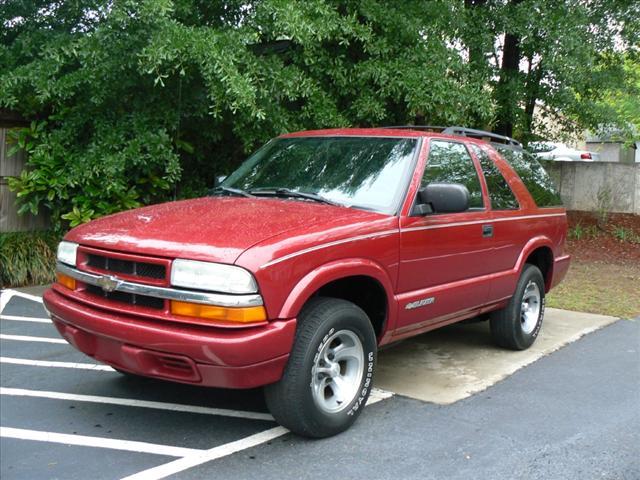 Photo of 2004 Chevrolet Blazer