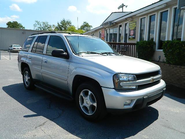 Photo of 2005 Chevrolet TrailBlazer