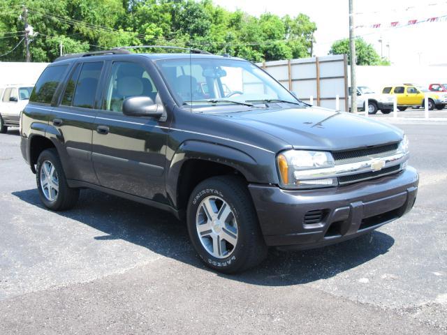Photo of 2005 Chevrolet TrailBlazer