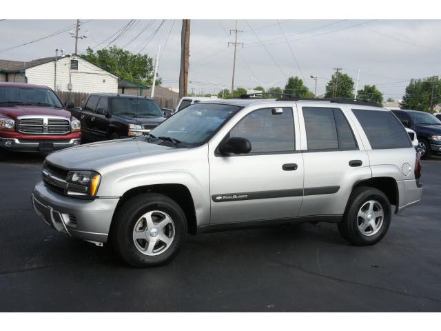 Photo of 2004 Chevrolet TrailBlazer