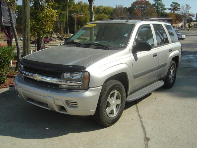Photo of 2005 Chevrolet TrailBlazer