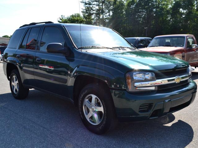 Photo of 2005 Chevrolet TrailBlazer