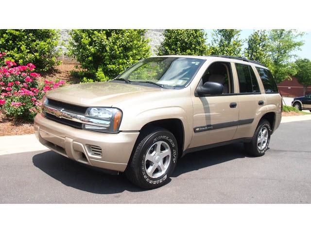 Photo of 2004 Chevrolet TrailBlazer