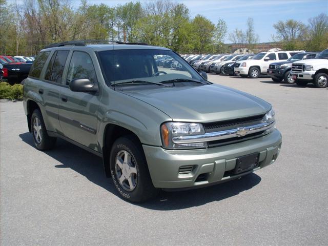 Photo of 2004 Chevrolet TrailBlazer