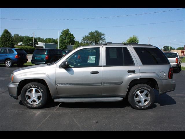 Photo of 2002 Chevrolet TrailBlazer