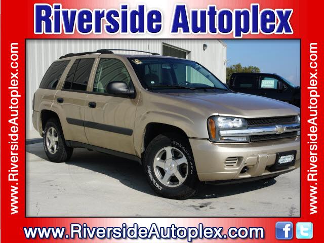 Photo of 2005 Chevrolet TrailBlazer