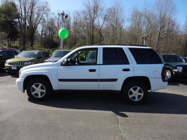 Photo of 2005 Chevrolet TrailBlazer
