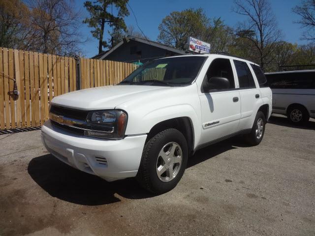Photo of 2003 Chevrolet TrailBlazer