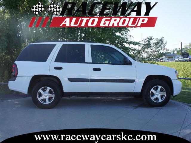 Photo of 2005 Chevrolet TrailBlazer