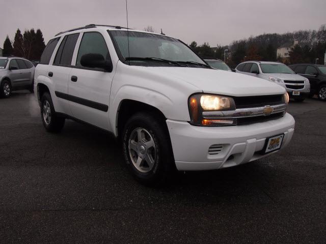 Photo of 2005 Chevrolet TrailBlazer