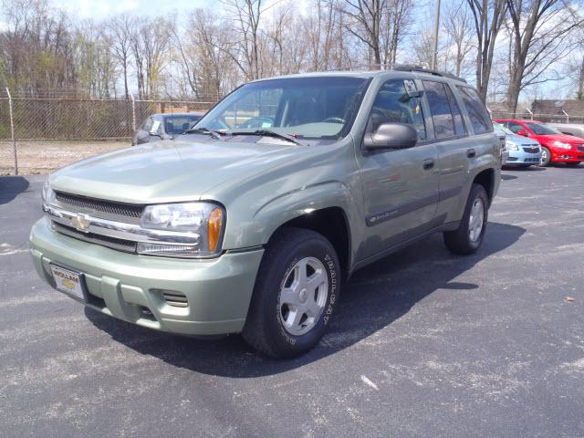 Photo of 2003 Chevrolet TrailBlazer