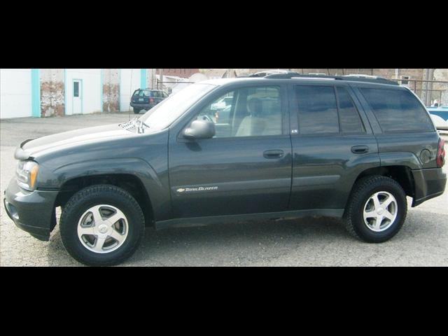 Photo of 2004 Chevrolet TrailBlazer