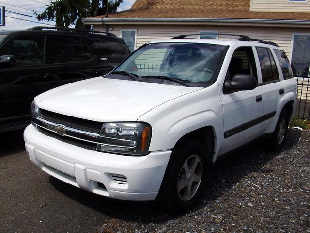 Photo of 2004 Chevrolet TrailBlazer