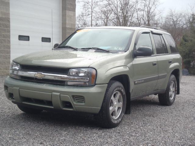 Photo of 2004 Chevrolet TrailBlazer