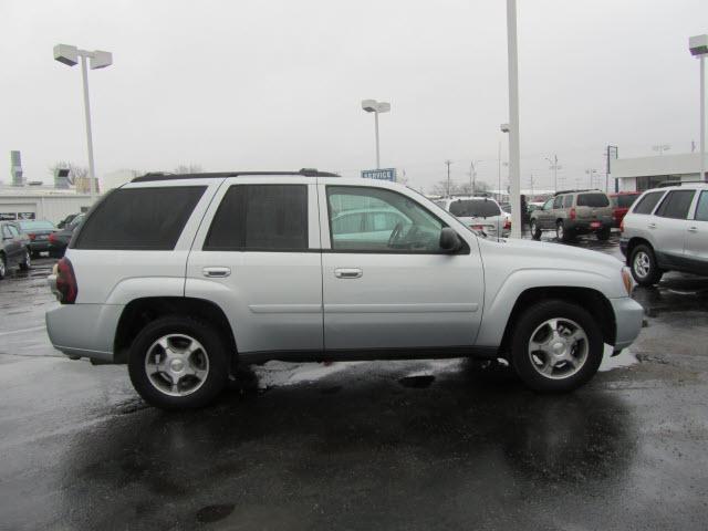 Photo of 2008 Chevrolet TrailBlazer