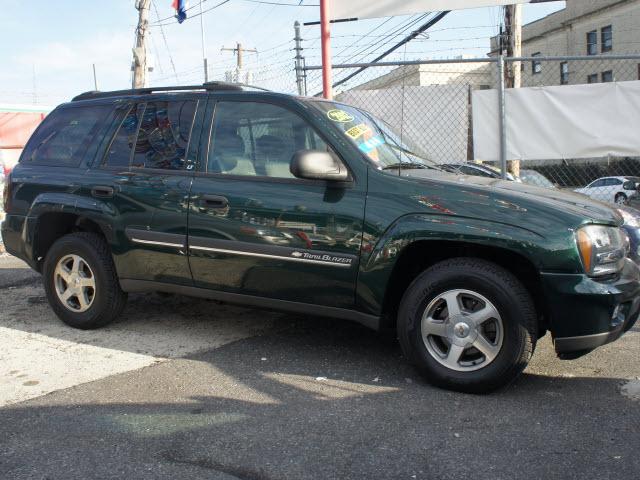 Photo of 2002 Chevrolet TrailBlazer