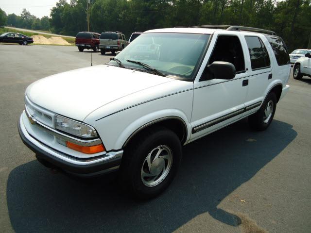 Photo of 2000 Chevrolet Blazer