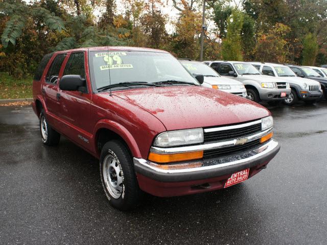 Photo of 1999 Chevrolet Blazer
