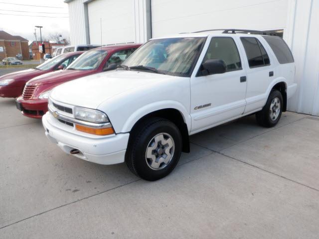 Photo of 2004 Chevrolet Blazer