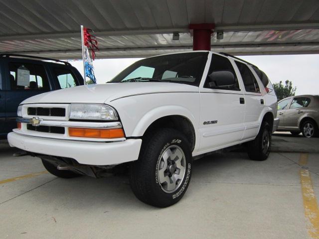 Photo of 2004 Chevrolet Blazer