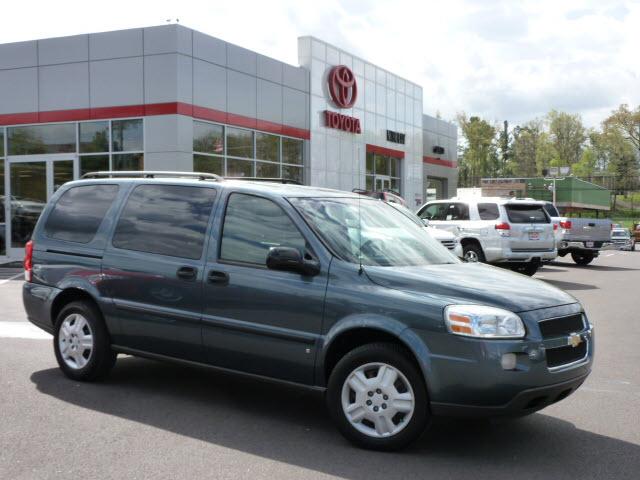 Photo of 2006 Chevrolet Uplander