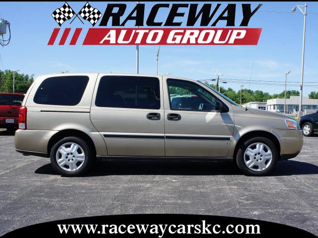 Photo of 2006 Chevrolet Uplander