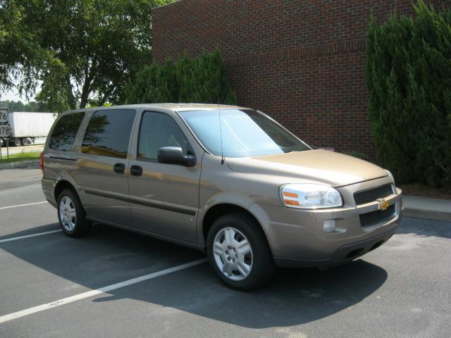 Photo of 2006 Chevrolet Uplander