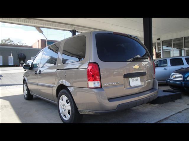 Photo of 2006 Chevrolet Uplander
