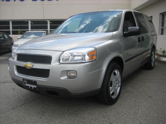 Photo of 2008 Chevrolet Uplander