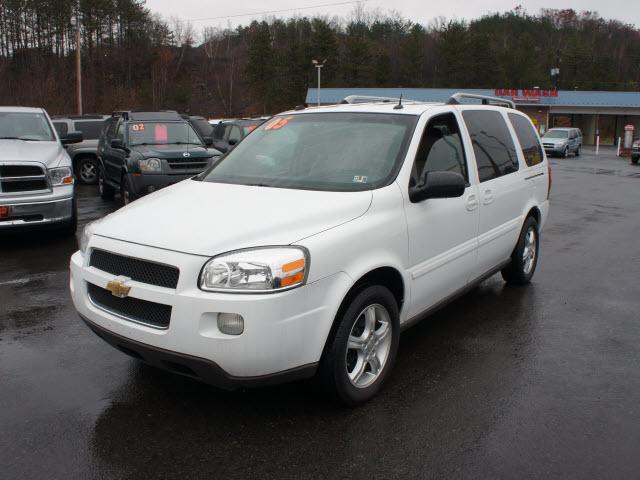 Photo of 2005 Chevrolet Uplander