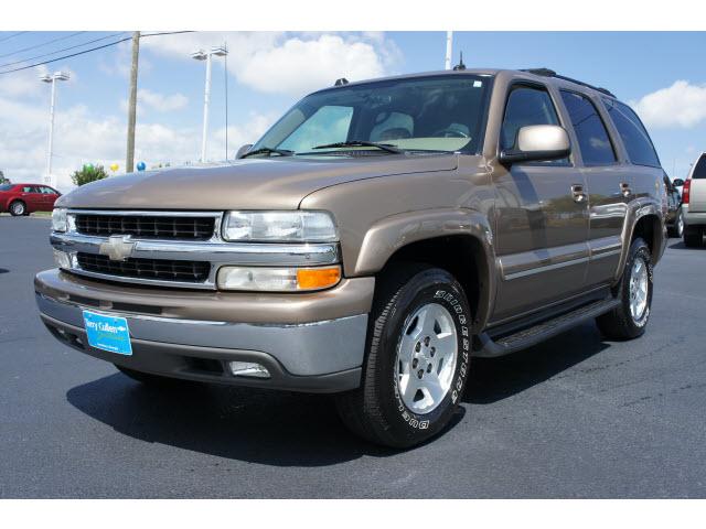 Photo of 2004 Chevrolet Tahoe
