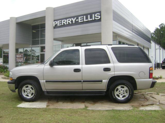 Photo of 2004 Chevrolet Tahoe