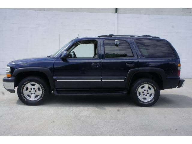 Photo of 2004 Chevrolet Tahoe