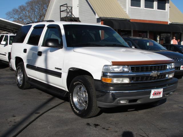 Photo of 2003 Chevrolet Tahoe