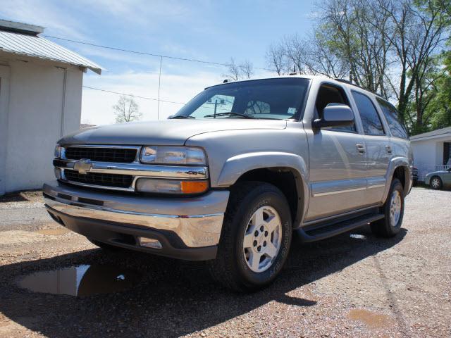 Photo of 2004 Chevrolet Tahoe