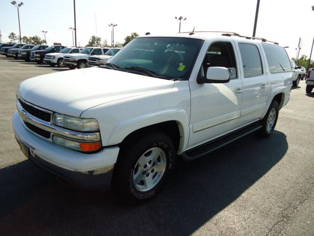 Photo of 2004 Chevrolet Suburban 1500