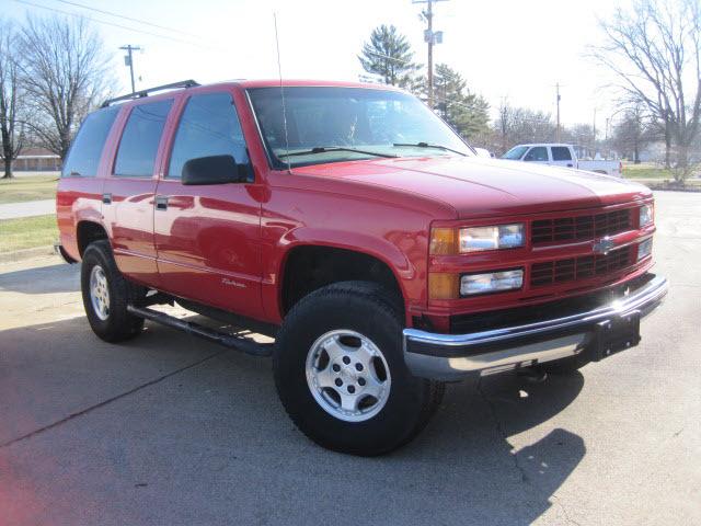 Photo of 1999 Chevrolet Tahoe