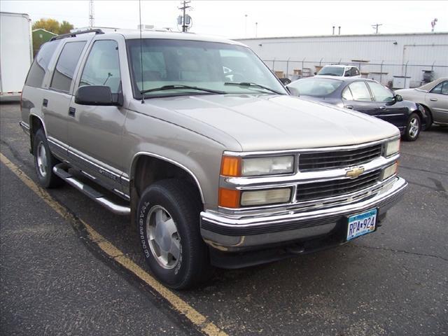 Photo of 1999 Chevrolet Tahoe