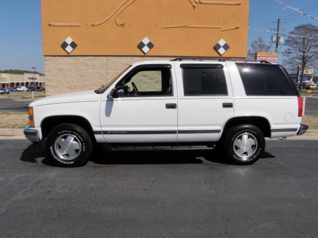 Photo of 1999 Chevrolet Tahoe