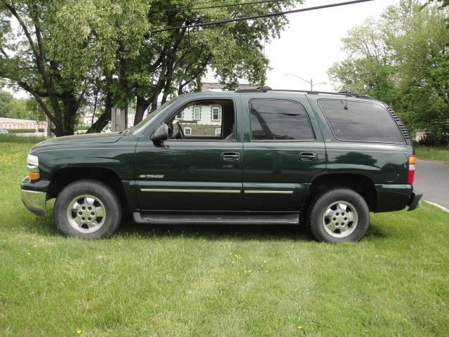 Photo of 2001 Chevrolet Tahoe