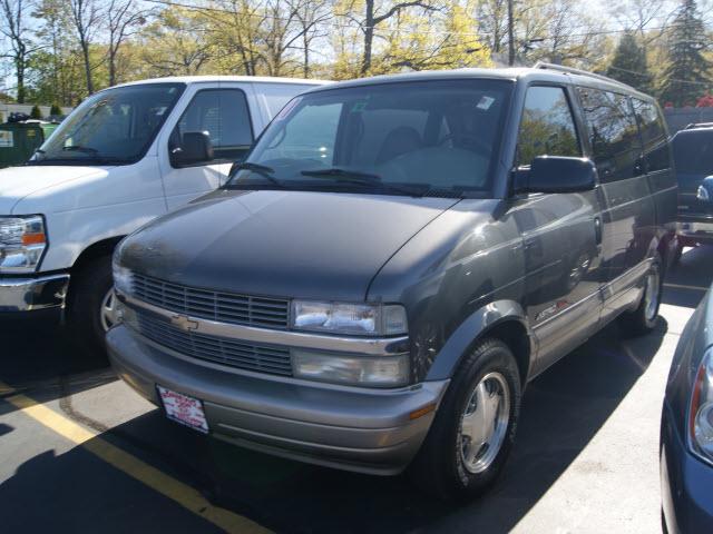 Photo of 2001 Chevrolet Astro