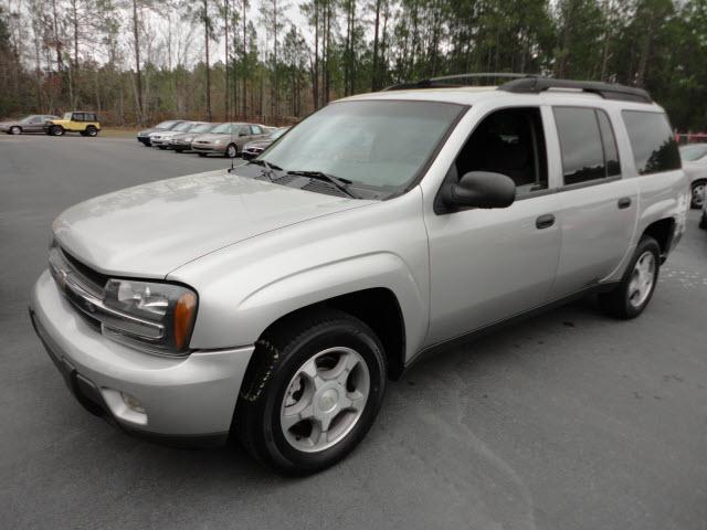 Photo of 2004 Chevrolet TrailBlazer