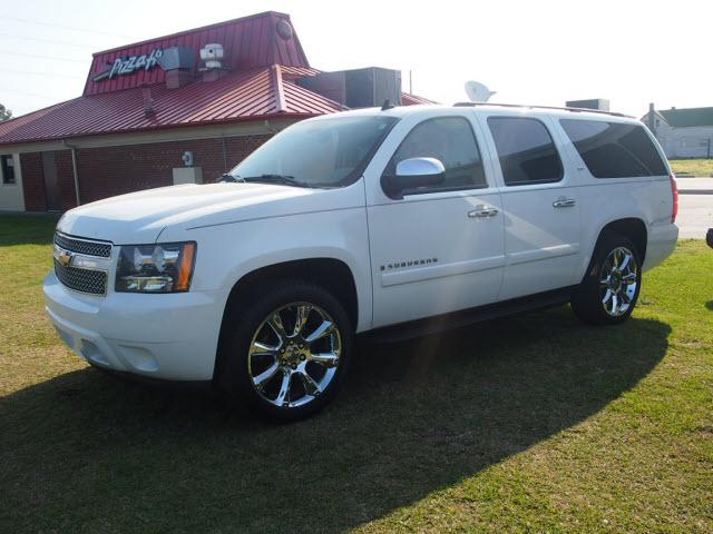Photo of 2008 Chevrolet Suburban