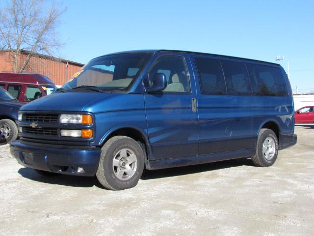 Photo of 2002 Chevrolet G1500