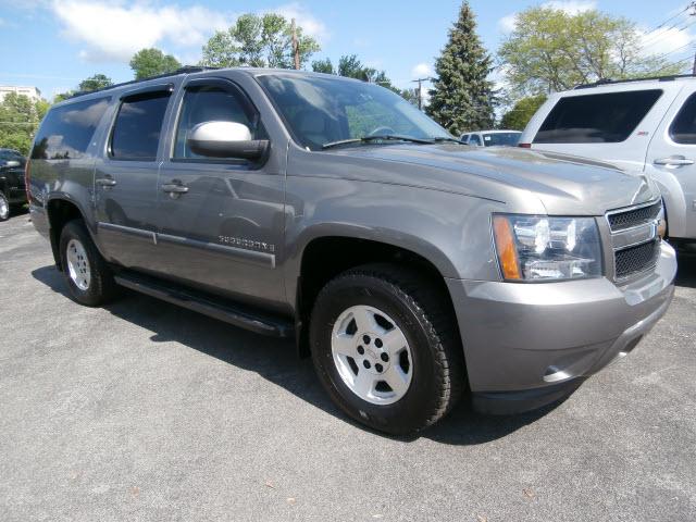 Photo of 2008 Chevrolet Suburban