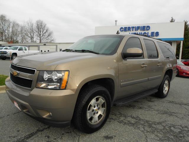 Photo of 2007 Chevrolet Suburban